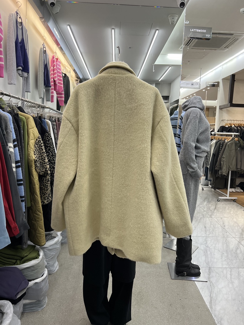 LATTEMOOD東大門實拍女裝新款時尚推薦休閑短款大衣馬海毛LATTEMOOD短款大衣