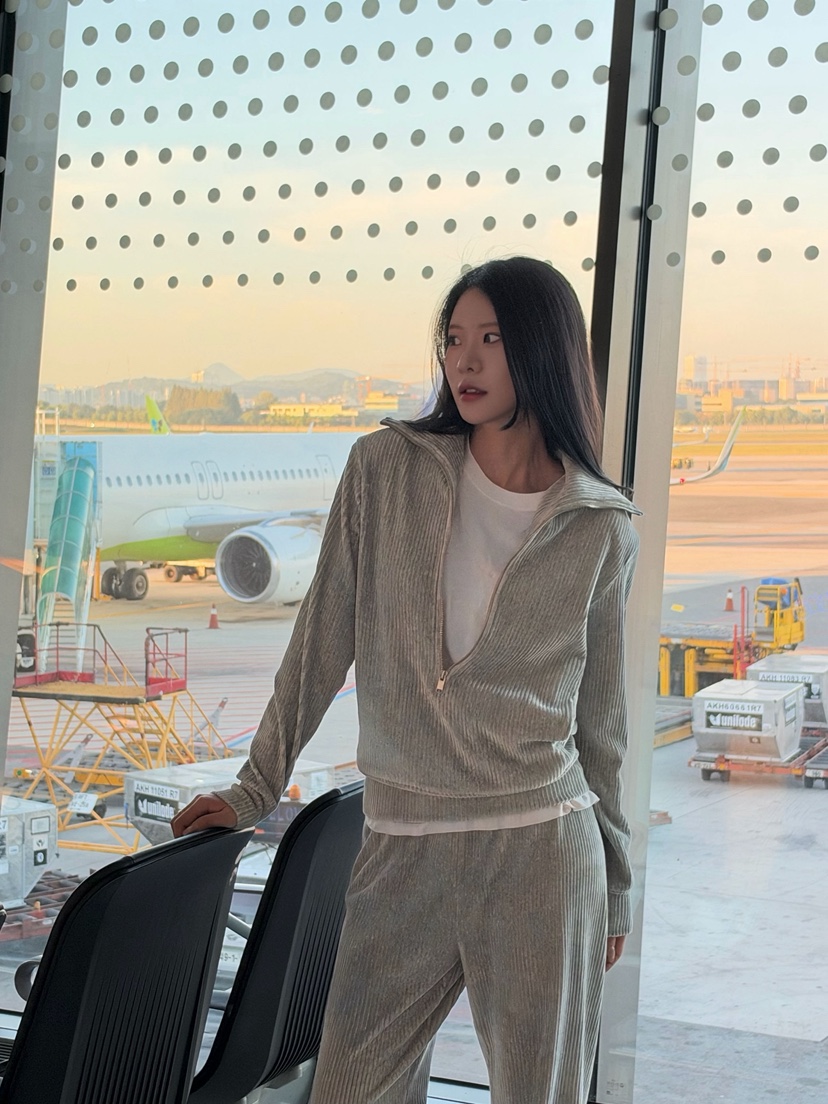 ELIA韓國代購女士新品休閑推薦人氣熱賣真品時尚衛衣半拉鏈ELIA STUDIO衛衣