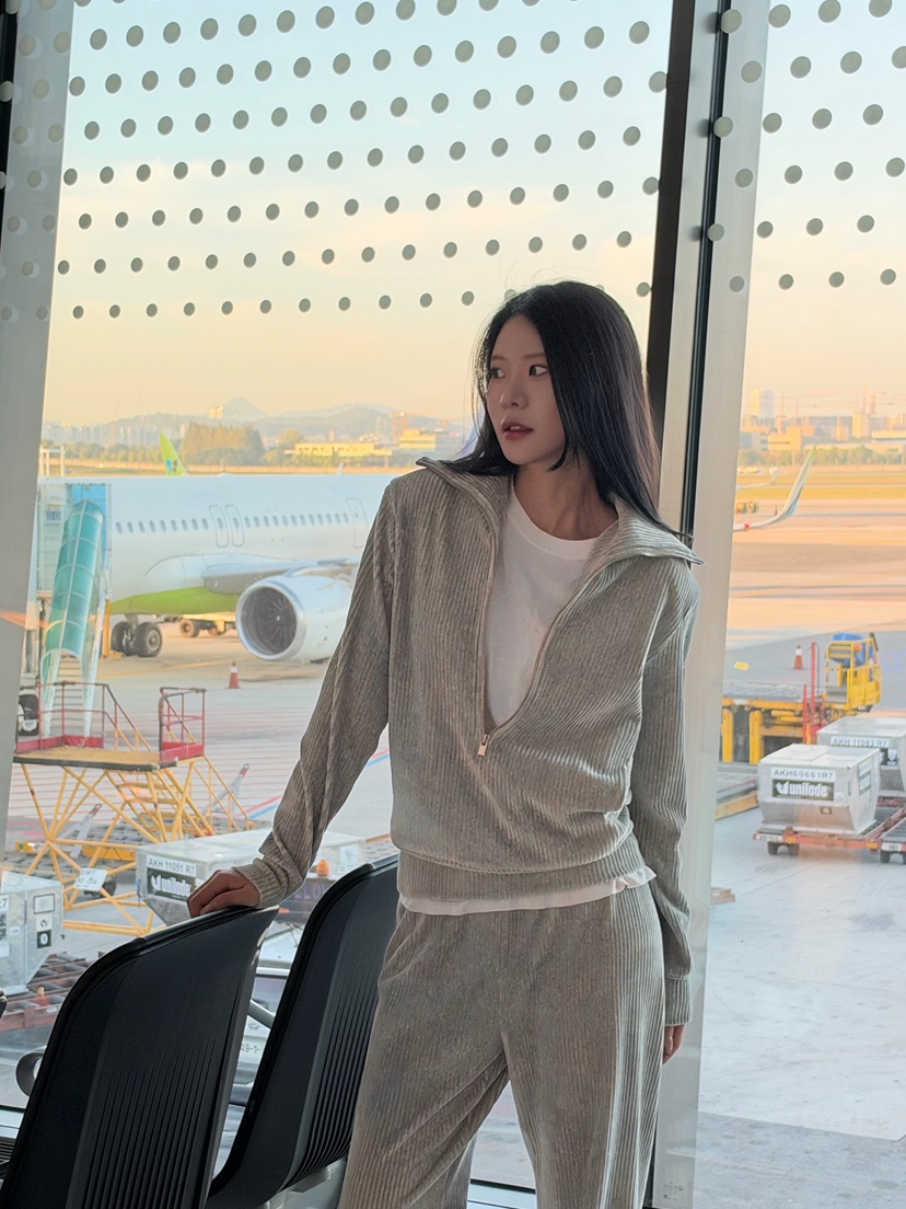 ELIA韓國代購女士新品休閑推薦人氣熱賣真品時尚衛衣半拉鏈ELIA STUDIO衛衣