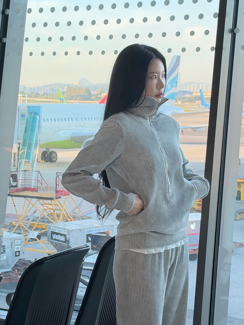 ELIA韓國代購女士新品休閑推薦人氣熱賣真品時尚衛衣半拉鏈ELIA STUDIO衛衣