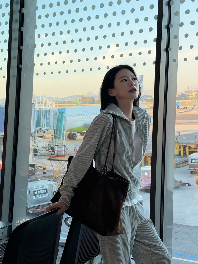 ELIA韓國代購女士新品休閑推薦人氣熱賣真品時尚衛衣半拉鏈ELIA STUDIO衛衣