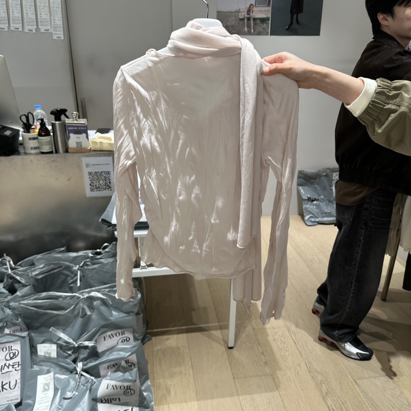 FAVOR-P東大門實拍女士新品真品推薦人氣休閑長袖T恤含圍巾FAVOR-P長袖T恤