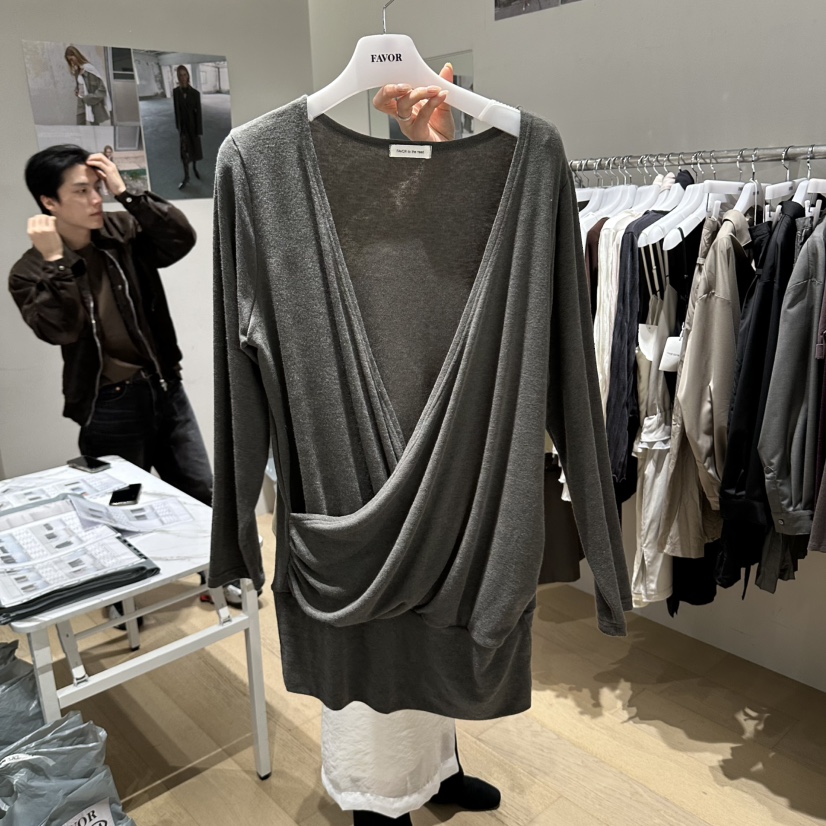 FAVOR-P東大門代購女士新品熱賣推薦休閑人氣時尚長袖T恤FAVOR-P長袖T恤圖色2