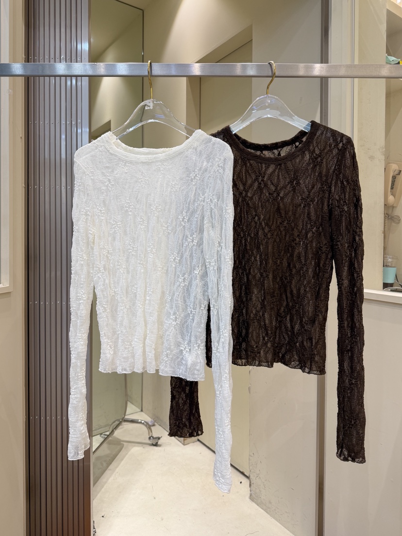 81 MARKET-L東大門實拍女裝新品熱賣真品時尚長袖T恤蕾絲81 MARKET-L長袖T恤