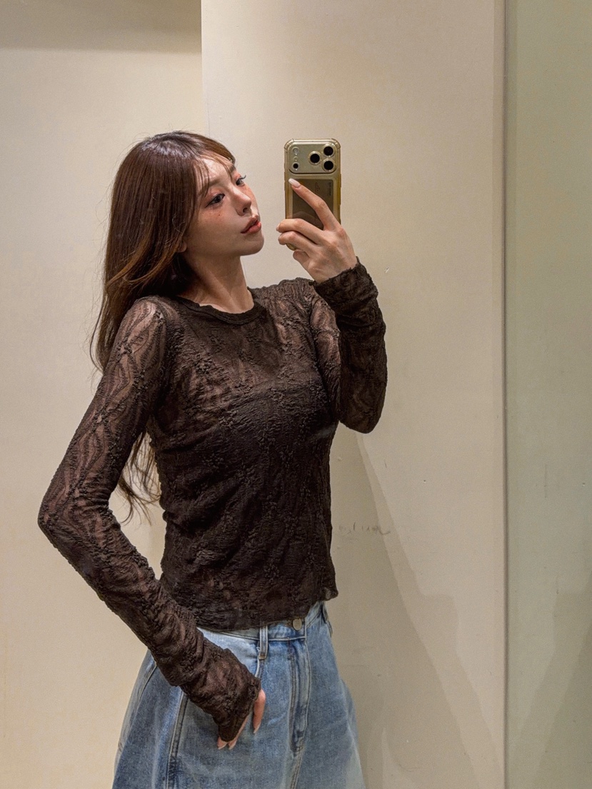 81 MARKET-L東大門實拍女裝新品熱賣真品時尚長袖T恤蕾絲81 MARKET-L長袖T恤