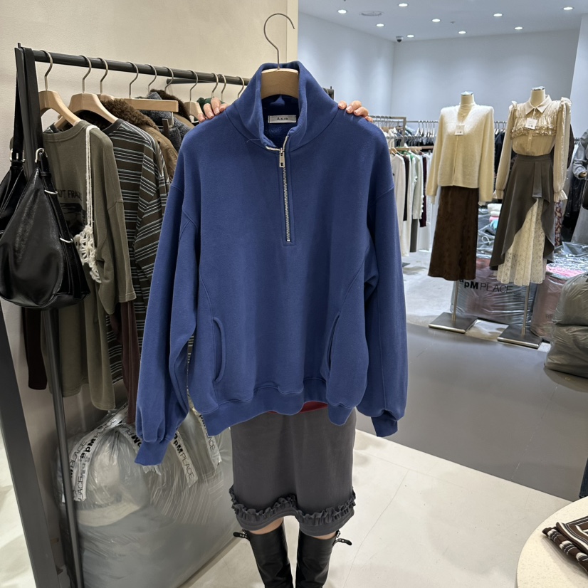 AURA東大門代購女裝新品時尚推薦真品熱賣衛衣加絨拉鏈高領Au ra衛衣圖色2