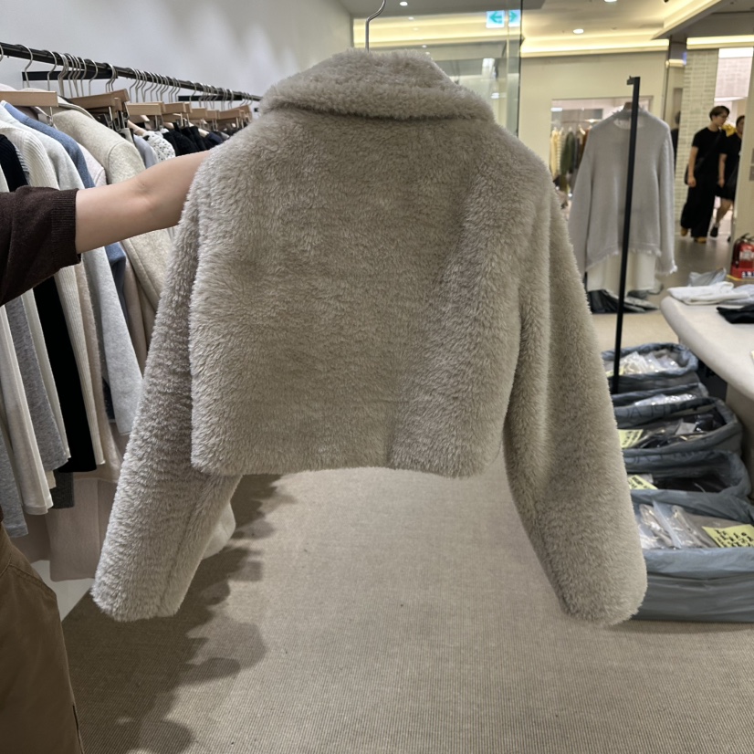 VEGETABLE韓國代購女裝新款推薦時尚人氣真品熱賣短款大衣VEGETABLE短款大衣