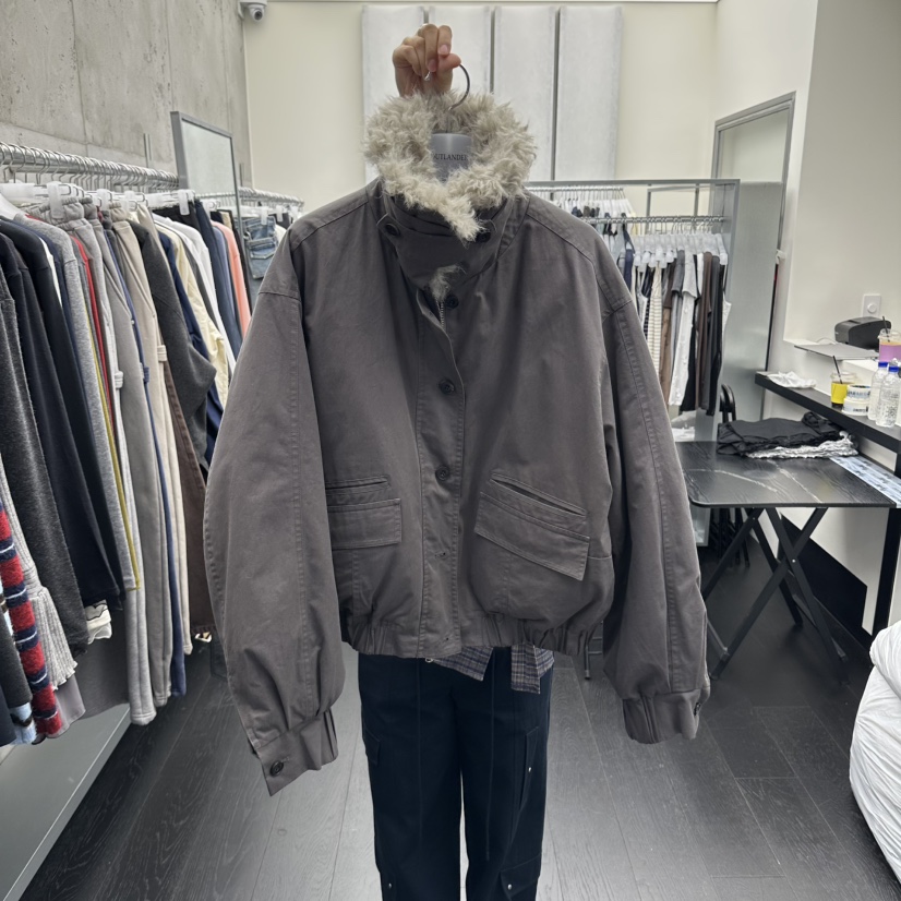 OUTLANDER東大門直郵女士新品熱賣時尚推薦人氣短款羽絨服OUTLANDER短款羽絨服圖色2