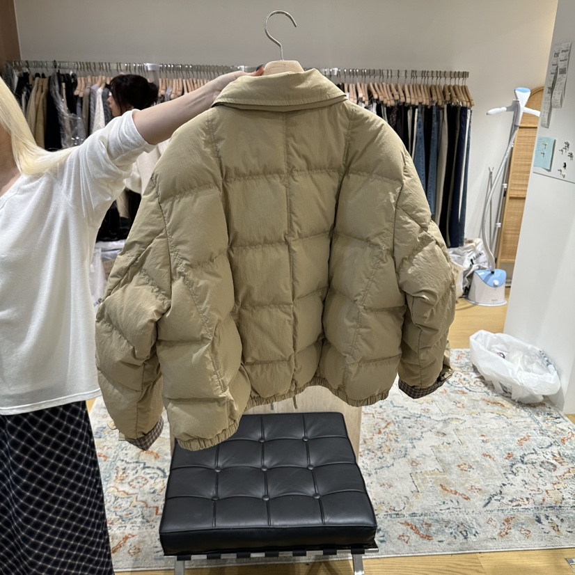 TIZZI東大門實拍女裝新款推薦時尚真品短款羽絨服羽絨服格子TIZZI短款羽絨服