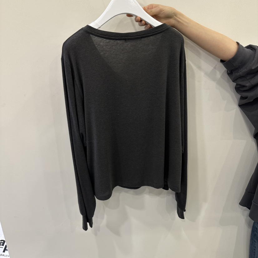 OUTFIT/SOAP AMD WATER韓國代購女裝新款時尚人氣長袖T恤OUTFIT/SOAP AMD WATER長袖T恤