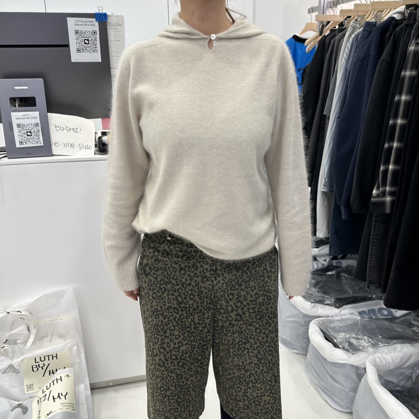 LUTH東大門實拍女裝新款真品人氣熱賣推薦時尚針織衫紐扣帽LUTH針織衫圖色2