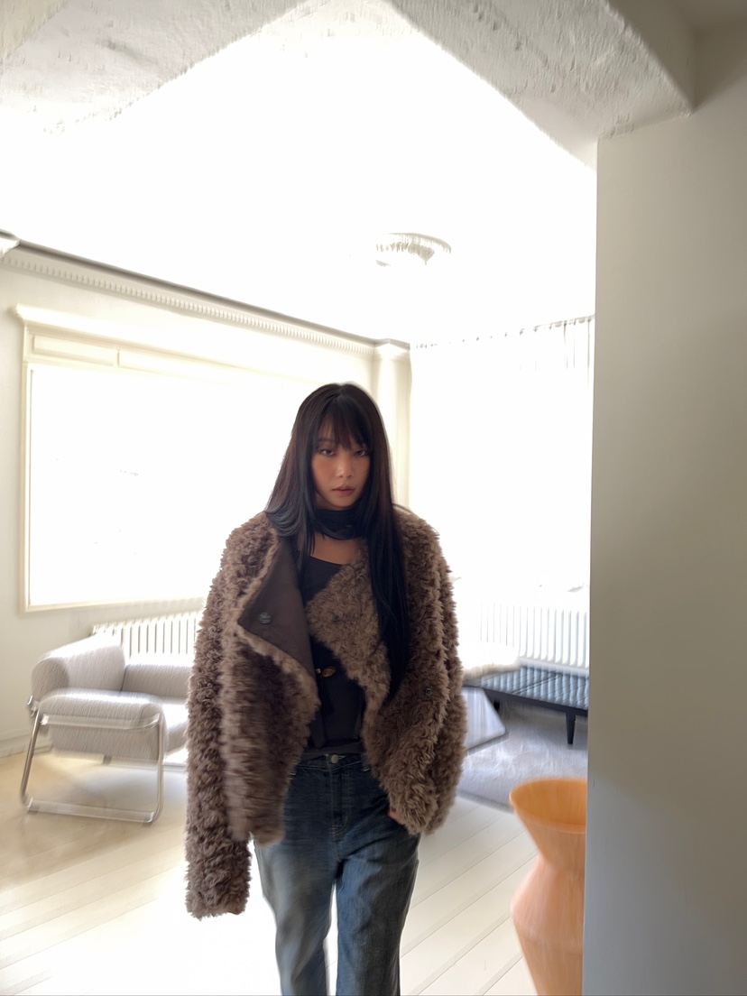 AWESOME SAUCE東大門實拍女士新品人氣熱賣推薦短款大衣AWESOME SAUCE短款大衣