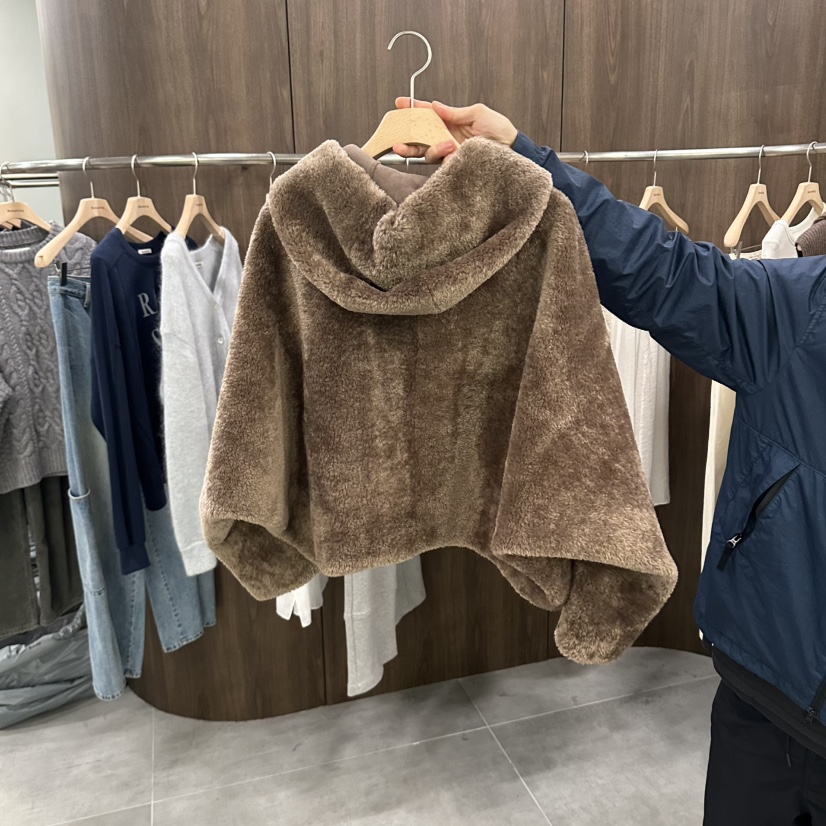 URBANSTORY/REMAKING東大門直郵女裝新款熱賣短款大衣兜帽Remaking/URBANSTORY短款大衣