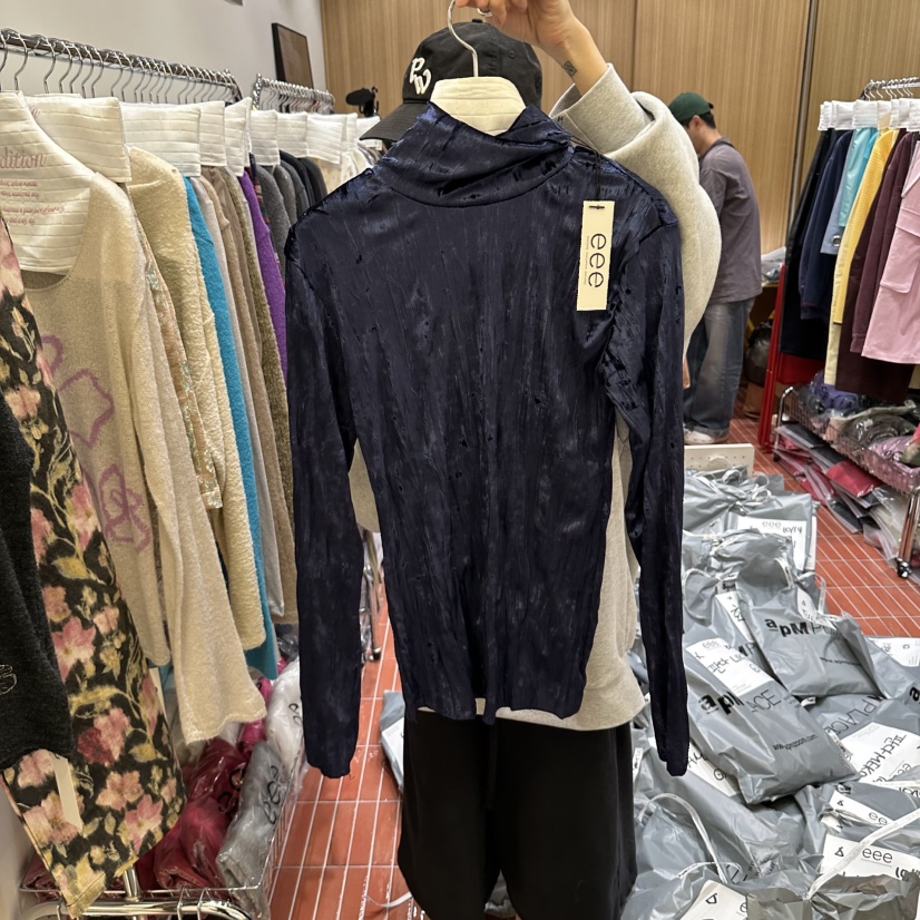EEE韓國直郵女裝新款休閑時尚熱賣推薦人氣長袖T恤天鵝絨EEE長袖T恤圖色3