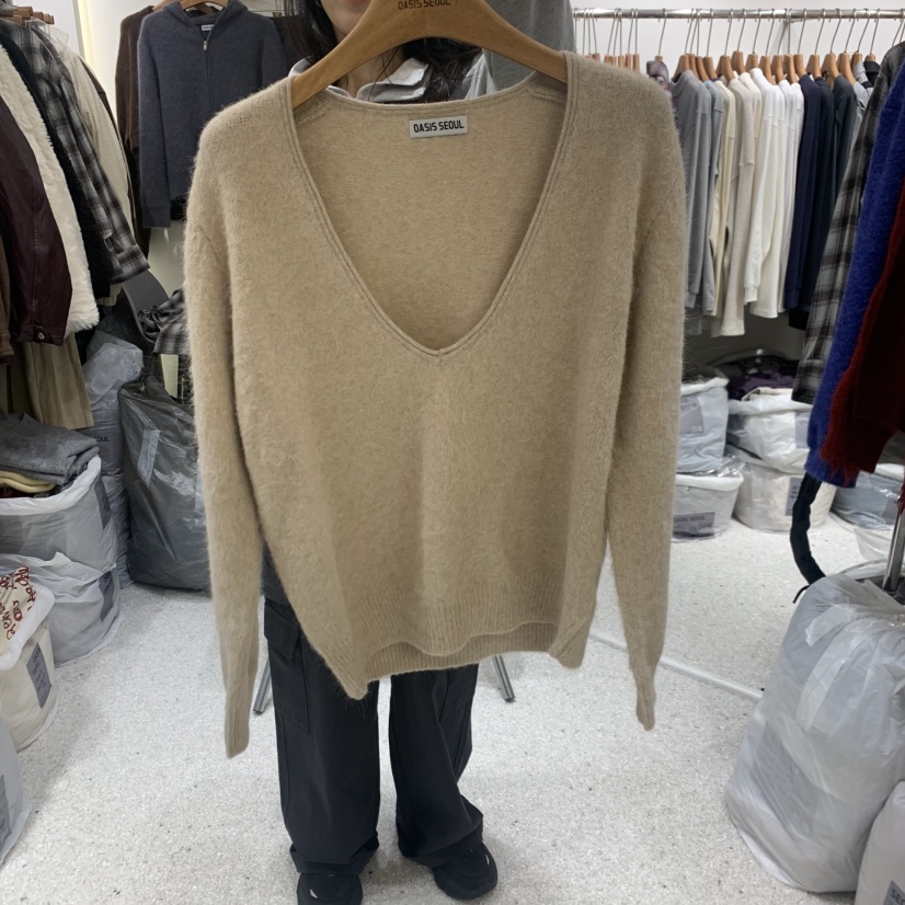 OASISSEOUL東大門代購女士新品推薦人氣時尚真品針織衫深V領OASISSEOUL針織衫圖色1米
