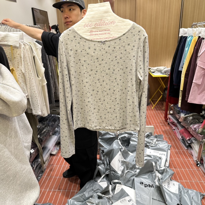 EEE東大門代購女裝新品熱賣休閑真品時尚推薦長袖T恤絲帶EEE長袖T恤圖色2