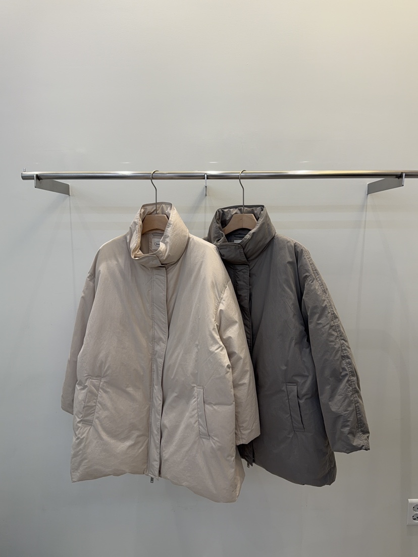 RIVER RAIN東大門代購26秋冬簡約立領短款羽絨服拉鏈開合立領RIVER RAIN短款羽絨服