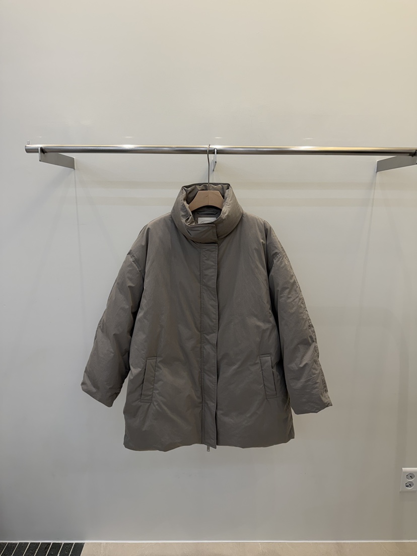 RIVER RAIN東大門代購26秋冬簡約立領短款羽絨服拉鏈開合立領RIVER RAIN短款羽絨服圖色2