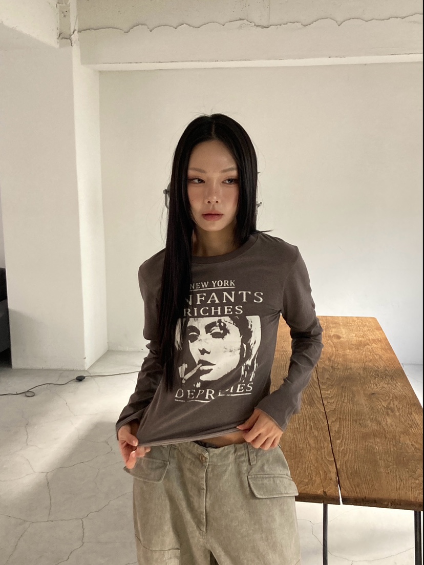 MORE THAN-P東大門實拍女裝新品推薦熱賣真品時尚長袖T恤MORE THAN長袖T恤