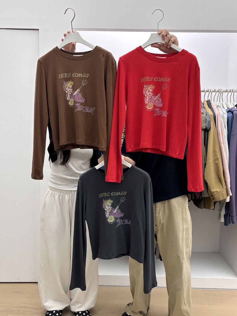 PEBBLE東大門實拍女裝新款推薦真品人氣時尚休閑熱賣長袖T恤PEBBLE長袖T恤