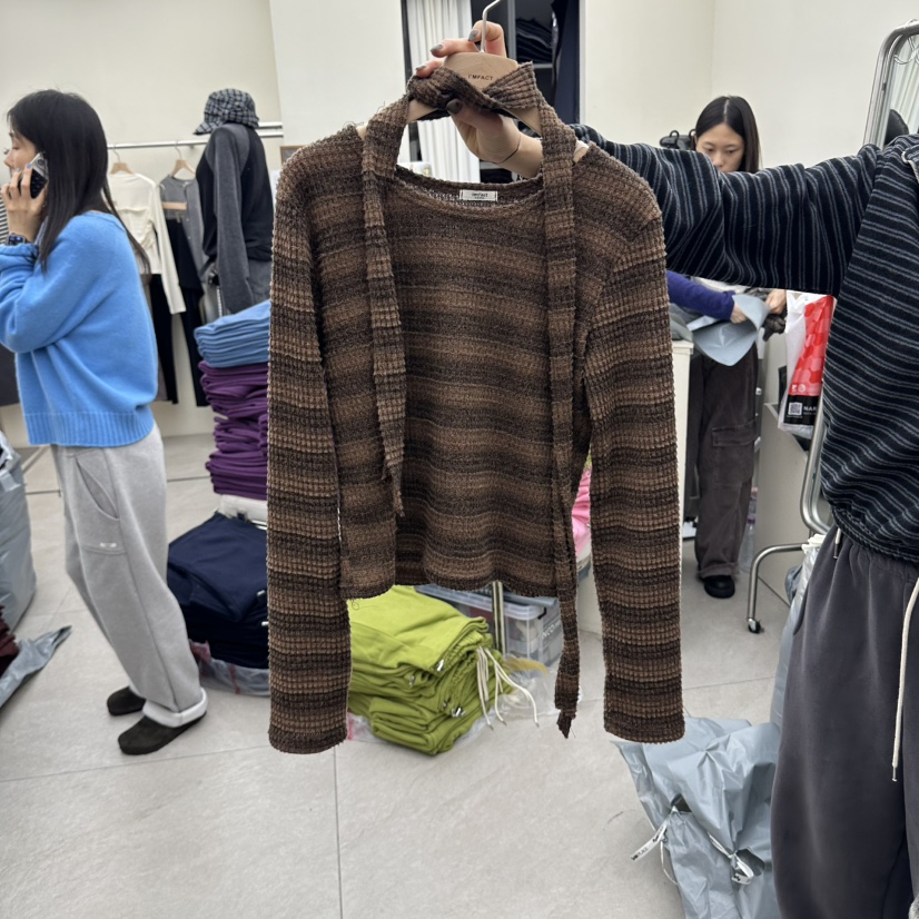 I MFACT韓國代購女士新品休閑真品推薦長袖T恤含脖帶條紋I MFACT長袖T恤圖色2