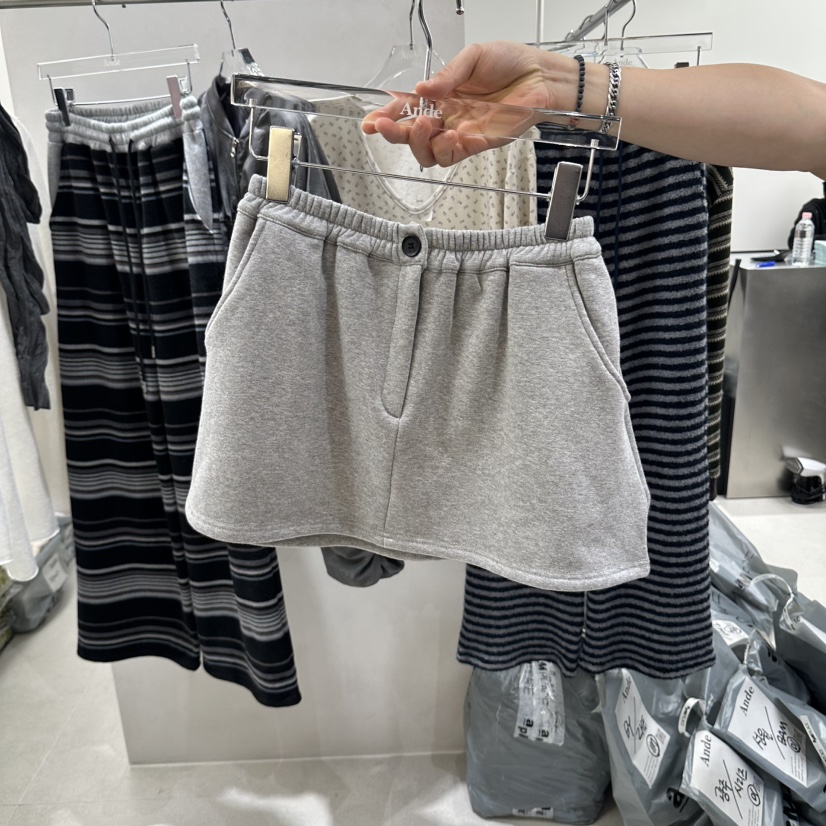 ANDE東大門代購女裝新品時尚休閑人氣熱賣真品推薦短裙加絨ANDE短裙圖色1