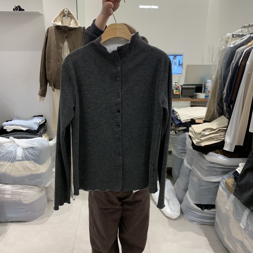 ANN MARGRET韓國直郵女士新品熱賣長袖T恤高領紐扣GRETA.Y長袖T恤圖色1