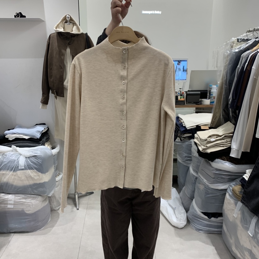 ANN MARGRET韓國直郵女士新品熱賣長袖T恤高領紐扣GRETA.Y長袖T恤圖色2