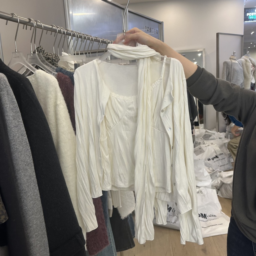 SHOP POSTER東大門實拍女士新款推薦休閑套裝三件套含圍巾SHOP POSTER套裝圖色2