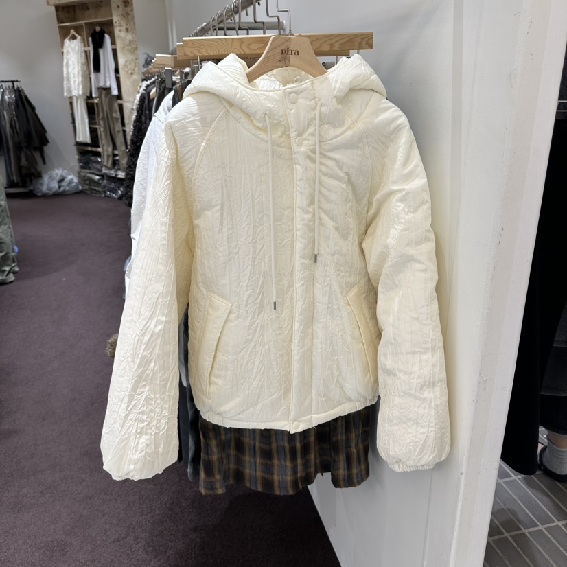 PITA/THEVERLIN東大門實拍女裝新款真品短款棉服羽絨服褶裥連帽棉PITA/THEVERLIN短款棉服圖色1