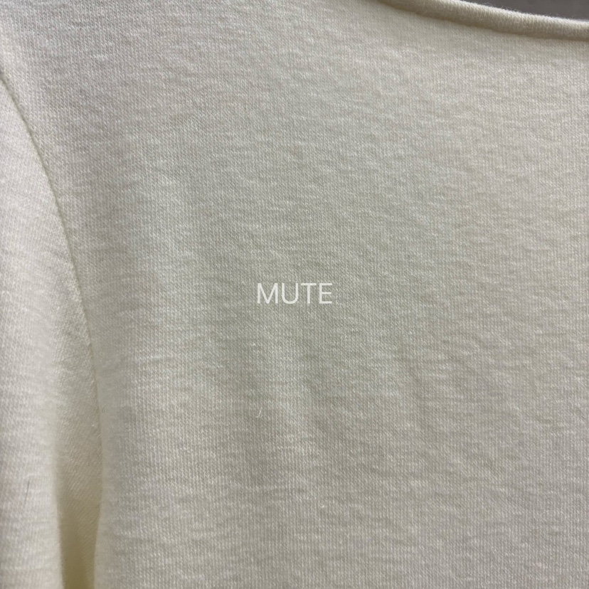 MUTE-P東大門直郵女士新款休閑推薦真品熱賣人氣長袖T恤MUTE長袖T恤