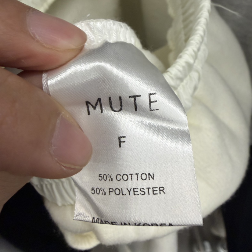 MUTE-P韓國直郵女裝新品休閑時尚熱賣人氣真品衛衣拉鏈加絨MUTE衛衣