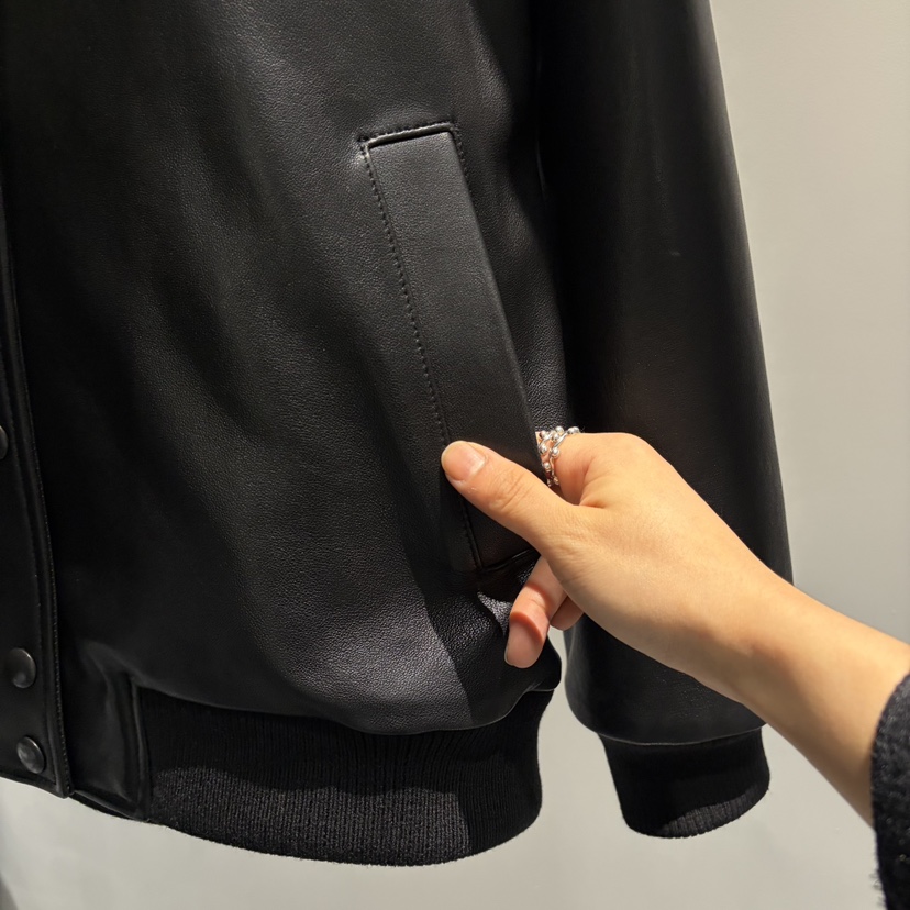 OBTIS東大門代購女裝新品真品推薦時尚休閑熱賣人氣皮衣OBTIS皮衣