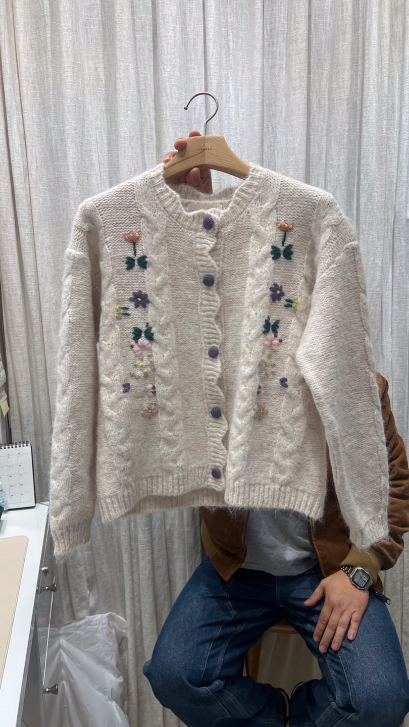 AHOY東大門代購女士新品時尚推薦人氣真品熱賣開衫花朵開衫AHOY  CRANAE-2件起開衫圖色1