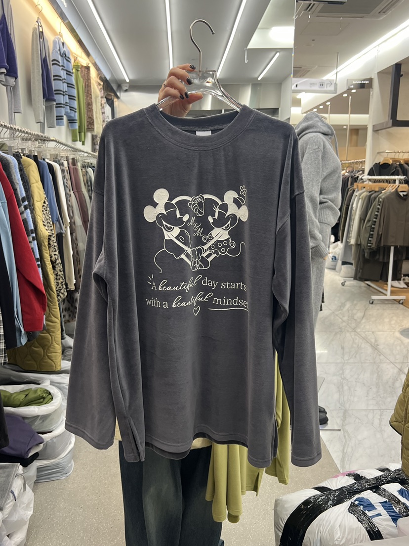 LATTEMOOD東大門實拍女士新品推薦休閑人氣真品時尚長袖T恤LATTEMOOD長袖T恤圖色1墨色