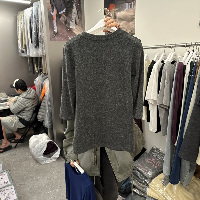 OURWAVE/OUR ROOM東大門實拍女裝新品時尚熱賣休閑推薦T恤OURWAVE/OUR ROOMT恤