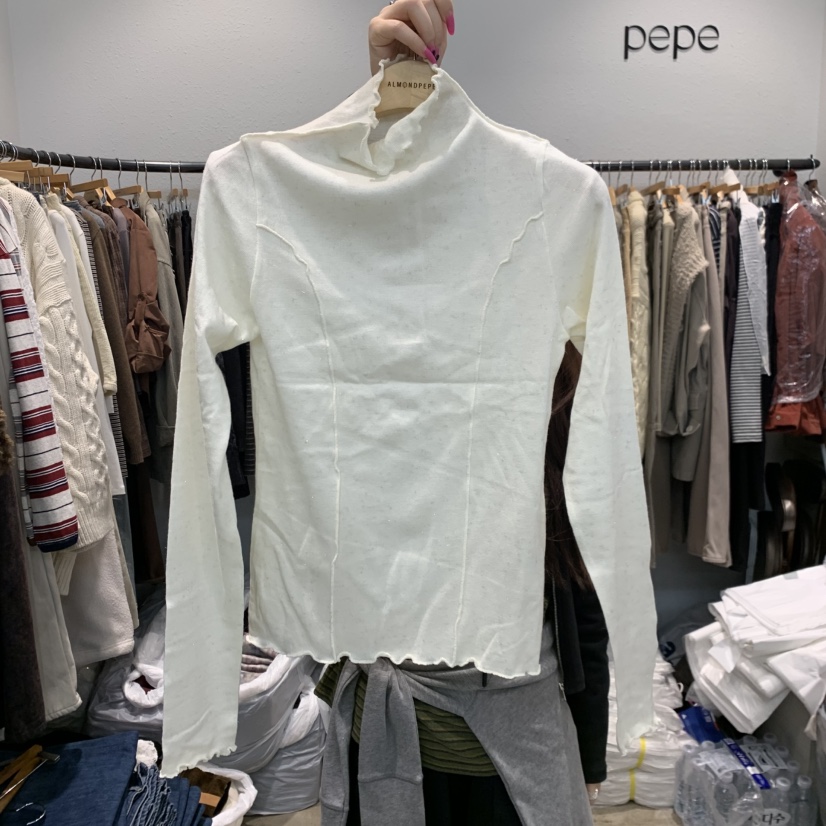 ALMOND PEPE韓國直郵女裝新款真品推薦熱賣時尚長袖T恤珍珠ALMOND PEPE長袖T恤圖色1