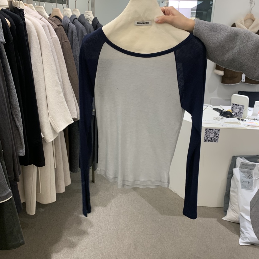 MADELEINE韓國直郵女士新品推薦時尚熱賣長袖T恤插肩袖天絲MADELEINE長袖T恤圖色1