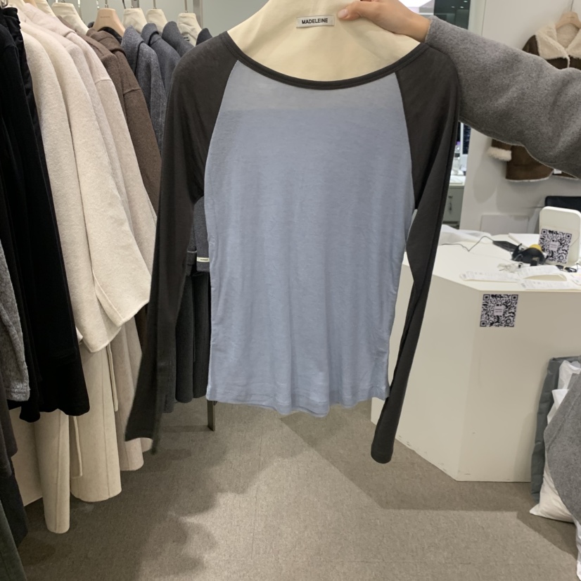 MADELEINE韓國直郵女士新品推薦時尚熱賣長袖T恤插肩袖天絲MADELEINE長袖T恤圖色2