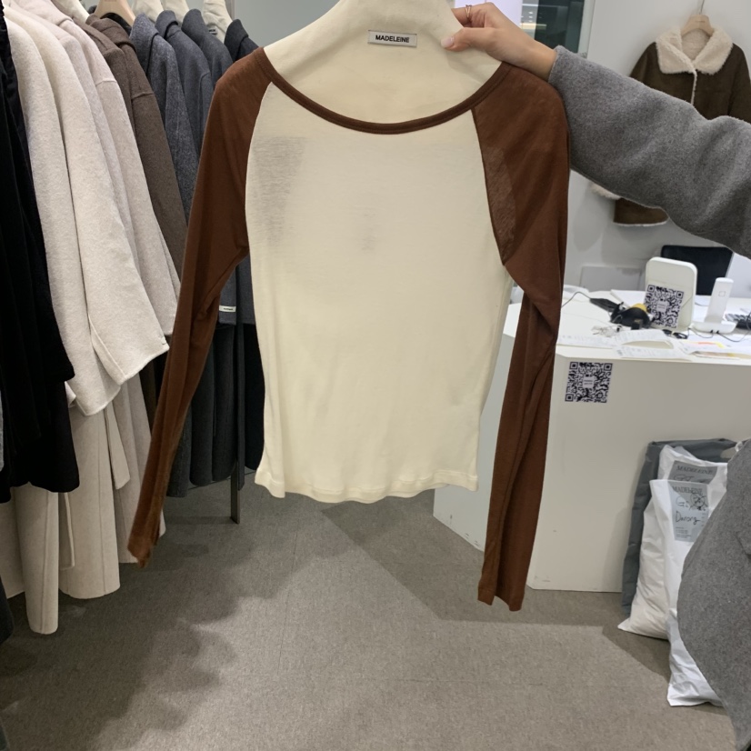 MADELEINE韓國直郵女士新品推薦時尚熱賣長袖T恤插肩袖天絲MADELEINE長袖T恤圖色3