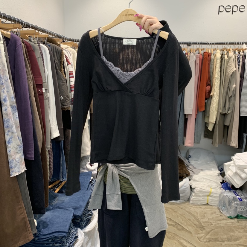 ALMOND PEPE東大門直郵女裝新款人氣熱賣時尚長袖T恤假兩件ALMOND PEPE長袖T恤圖色3