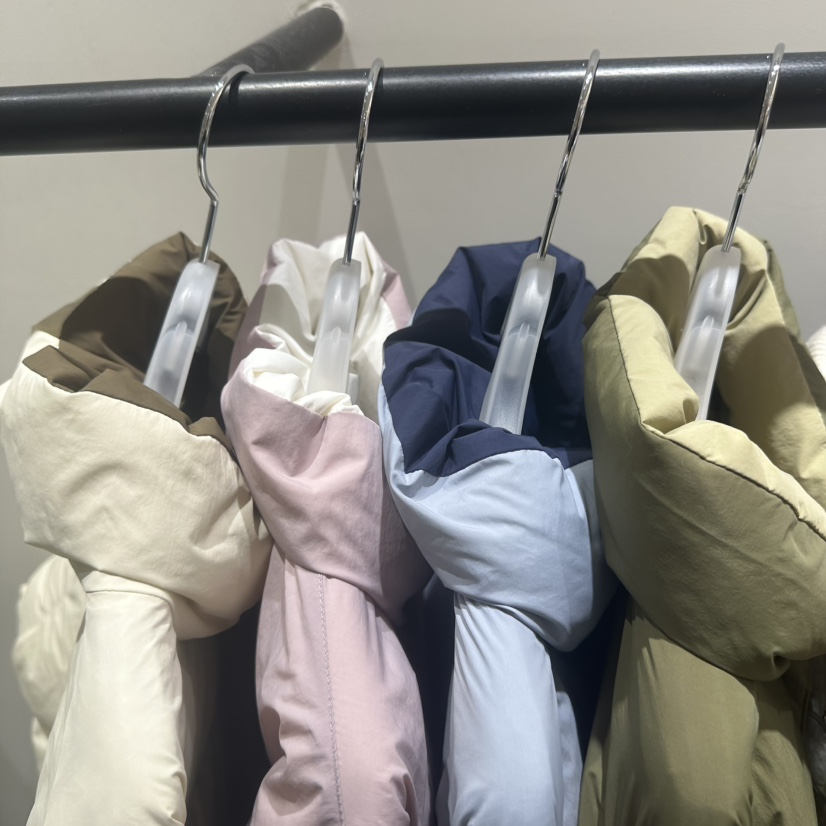 LOW MOMENT韓國直郵女士新品人氣休閑推薦短款羽絨服鴨絨LOW MOMENT短款羽絨服