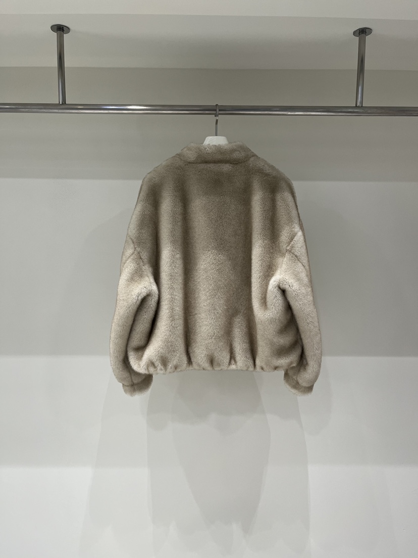 LE RIVE韓國代購女裝新品真品熱賣推薦休閑人氣短款大衣LE RIVE短款大衣