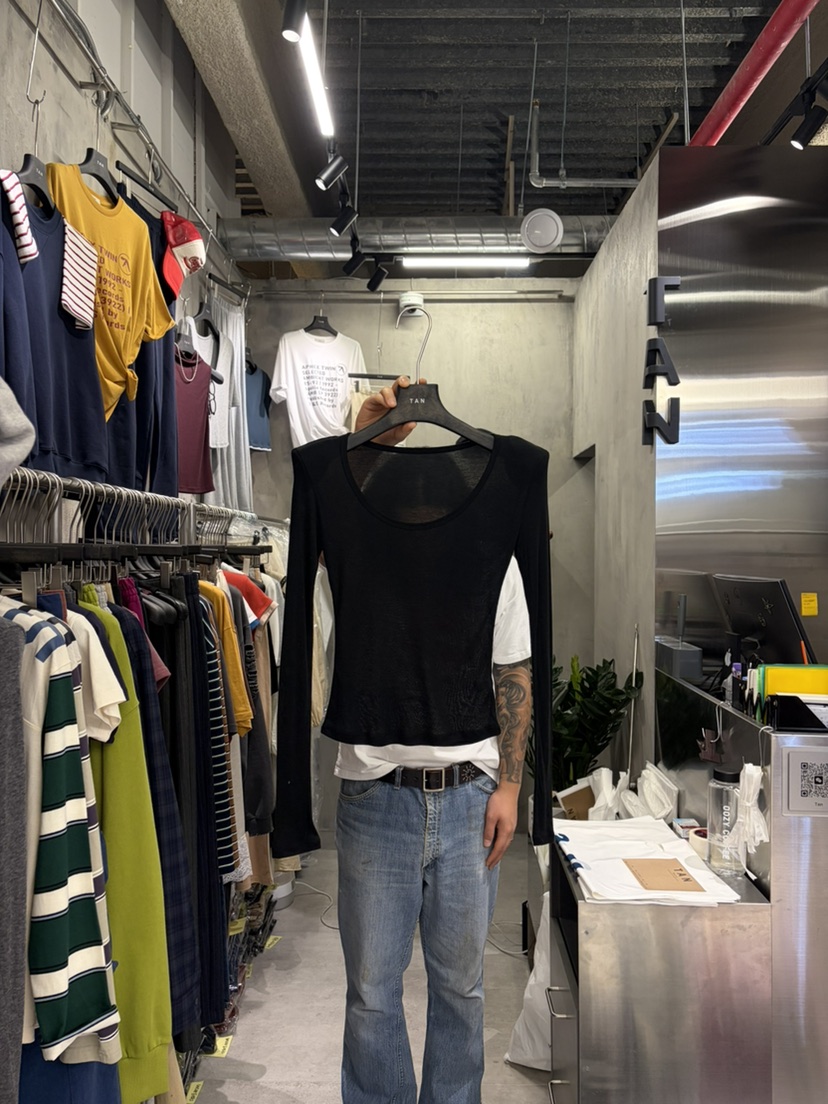 TAN東大門直郵女士新品時尚職業真品人氣長袖T恤不含內搭TAN長袖T恤圖色4