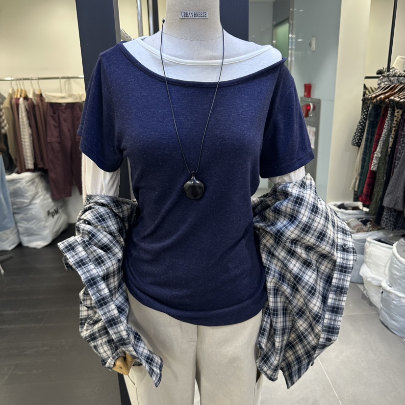 URBAN BREEZE東大門直郵女裝新品熱賣長袖T恤假兩件不含URBAN BREEZE長袖T恤圖色2