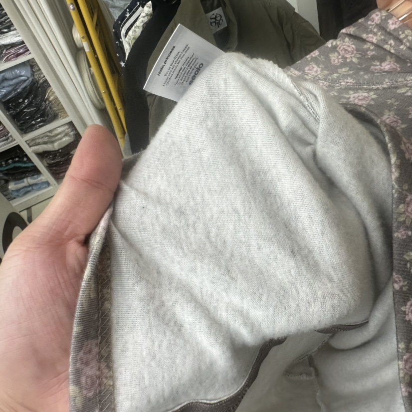 SEOLO東大門實拍女裝新品時尚休閑衛衣拉鏈連帽衫花朵褶皺Seolo seoul衛衣