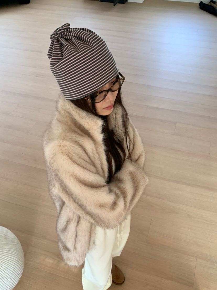 LIKEVAM東大門代購女士新款休閑真品人氣時尚短款大衣皮草LIKEVAM短款大衣