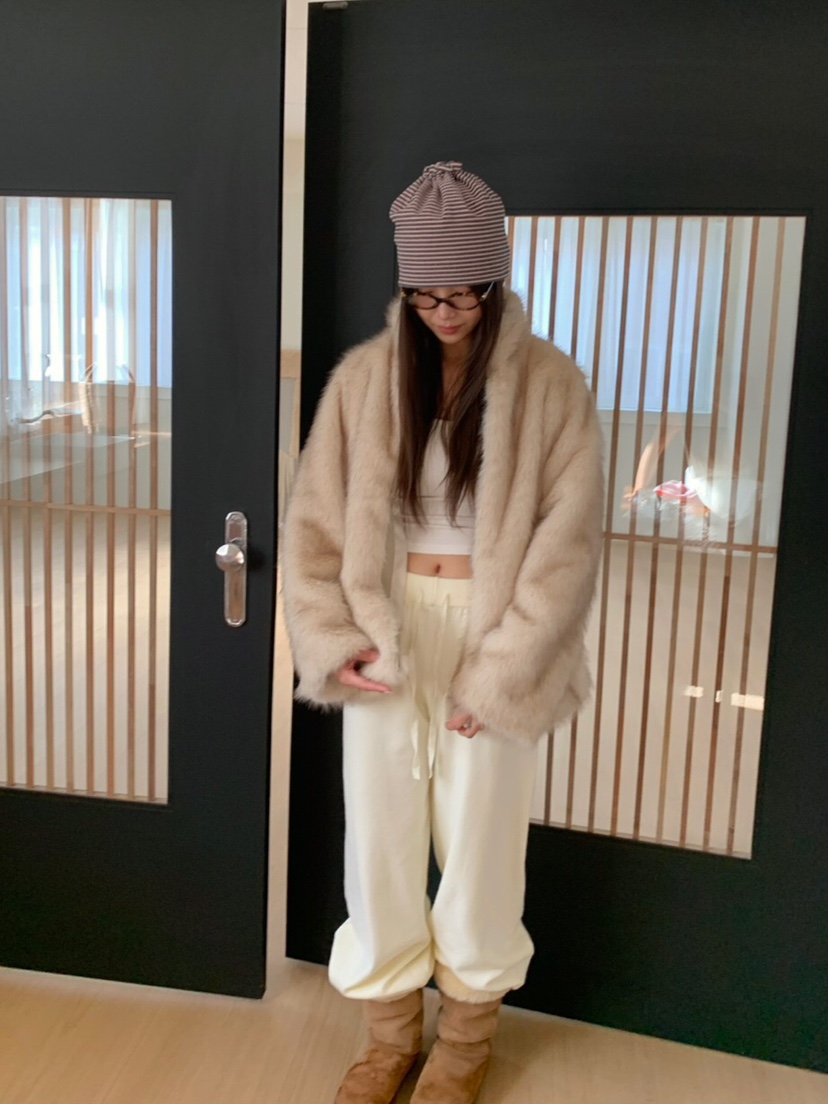 LIKEVAM東大門代購女士新款休閑真品人氣時尚短款大衣皮草LIKEVAM短款大衣