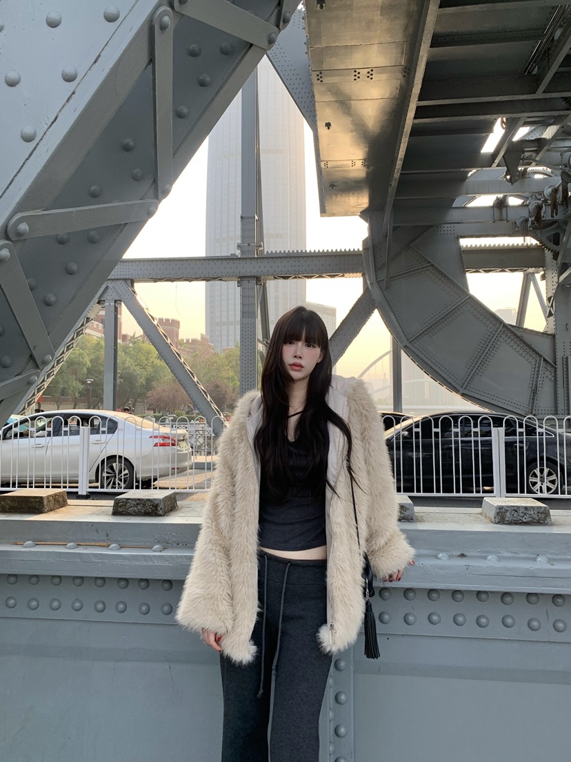 LEGACY東大門代購女裝新款推薦時尚真品休閑短款大衣皮草LEGACY短款大衣
