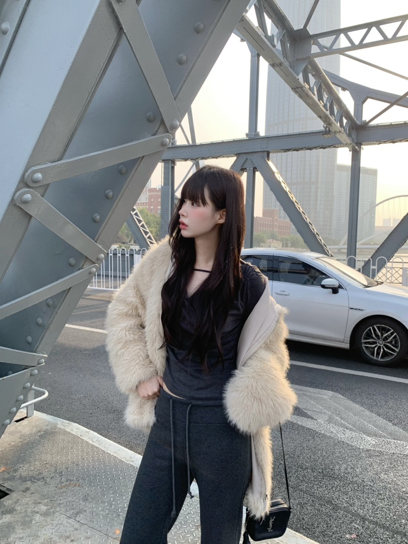 LEGACY東大門代購女裝新款推薦時尚真品休閑短款大衣皮草LEGACY短款大衣